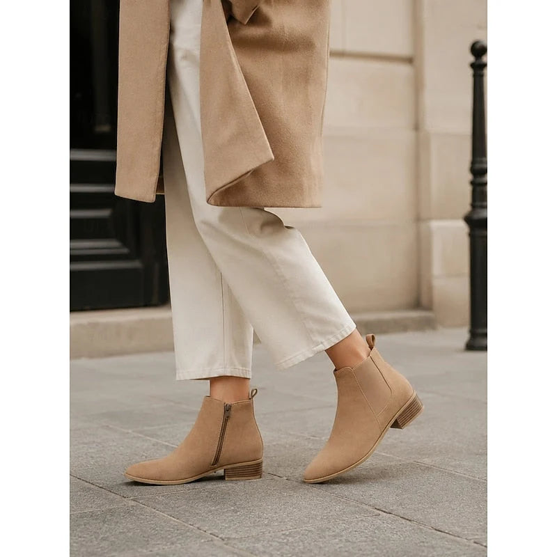 Boots Women - Chelsea Ankle Boots with Pointed Toe and Zip