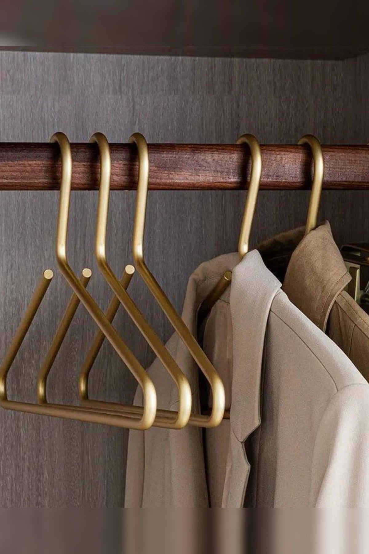 Non-Slip Clothes Hangers – set of five, slimline, matte finish