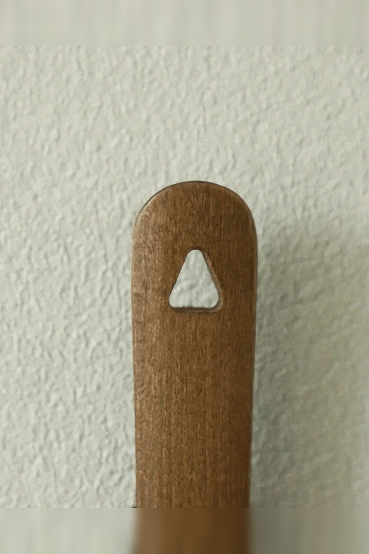 Magnetic Shoe Horn – natural wood design