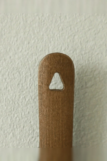 Magnetic Shoe Horn – natural wood design