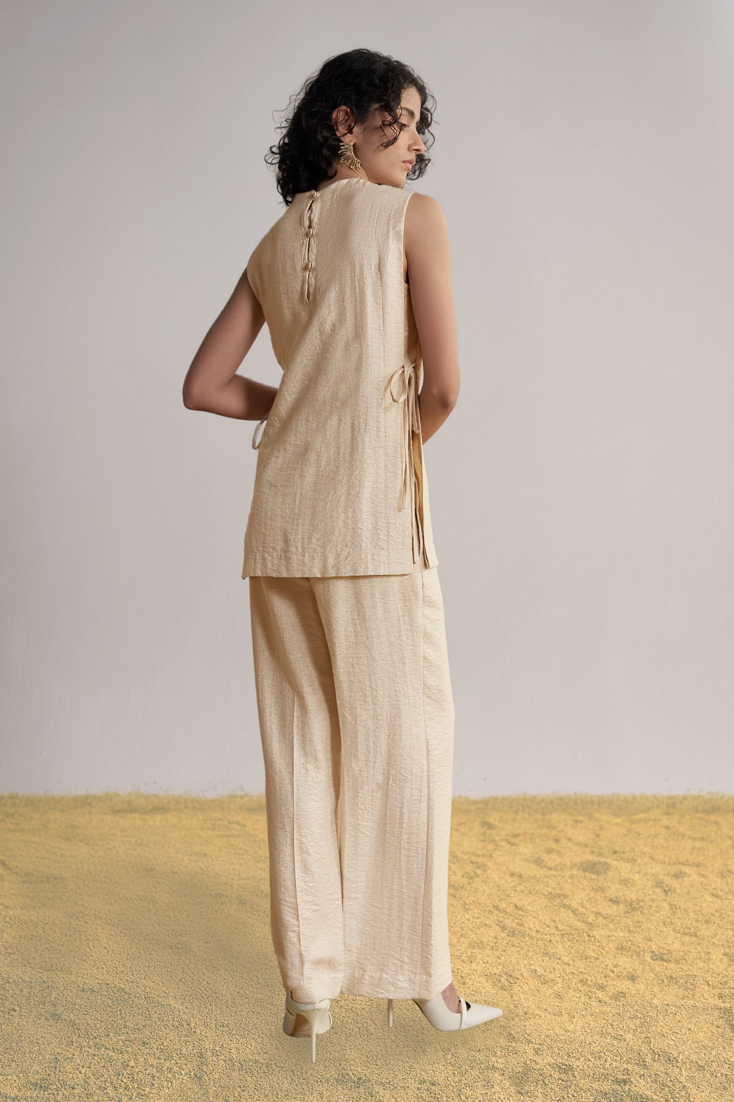 Alora Women's Outfit Silk-Linen Set – Breathable Comfort for Any Occasion 3