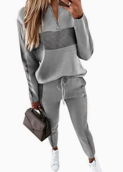 Breezy Women's Checkered Jogger Set – Stylish Comfort for Casual Outings 0