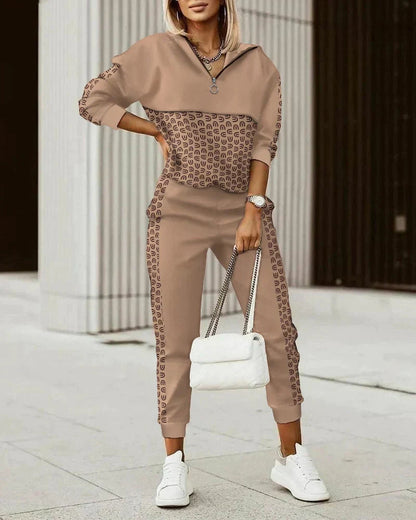 Breezy Women's Checkered Jogger Set – Stylish Comfort for Casual Outings 1