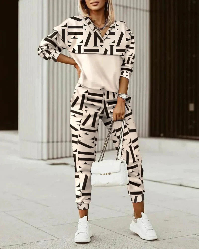 Breezy Women's Checkered Jogger Set – Stylish Comfort for Casual Outings 5