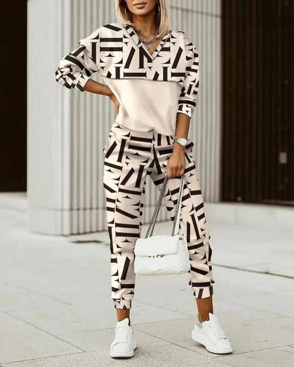 Breezy Women's Checkered Jogger Set – Stylish Comfort for Casual Outings 5