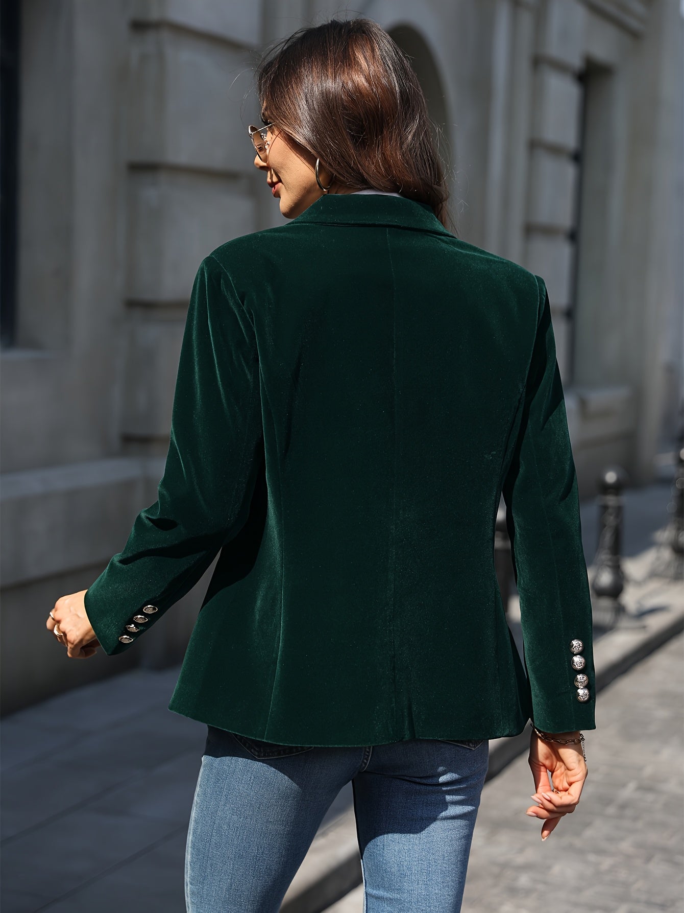 Kara Women's Chic Blazer – Tailored Fit for Elegant Occasions 1