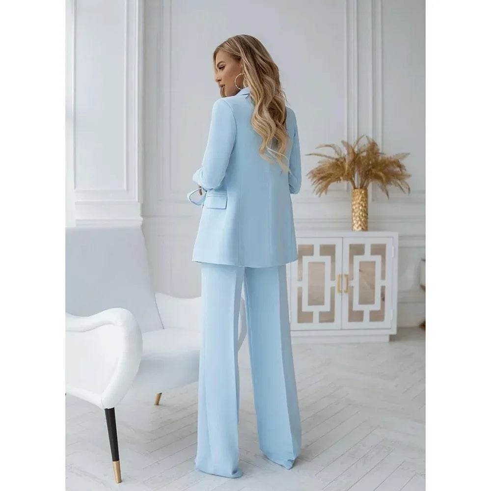 Lara Women's Chic Loungewear Set – Modern Comfort for Any Occasion 3
