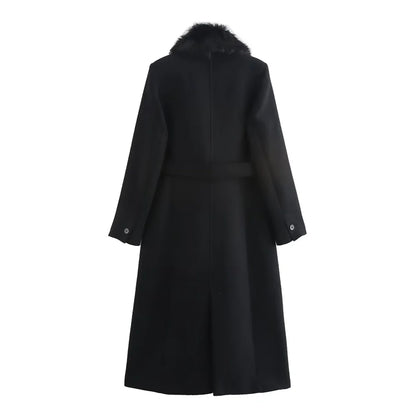 Liora Women's Fur Collar Coat – Stylish Warmth with Functional Pockets 2
