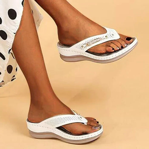 Liora Women's Orthopedic Flip Flops – Stylish Arch Support for Summer Comfort 2