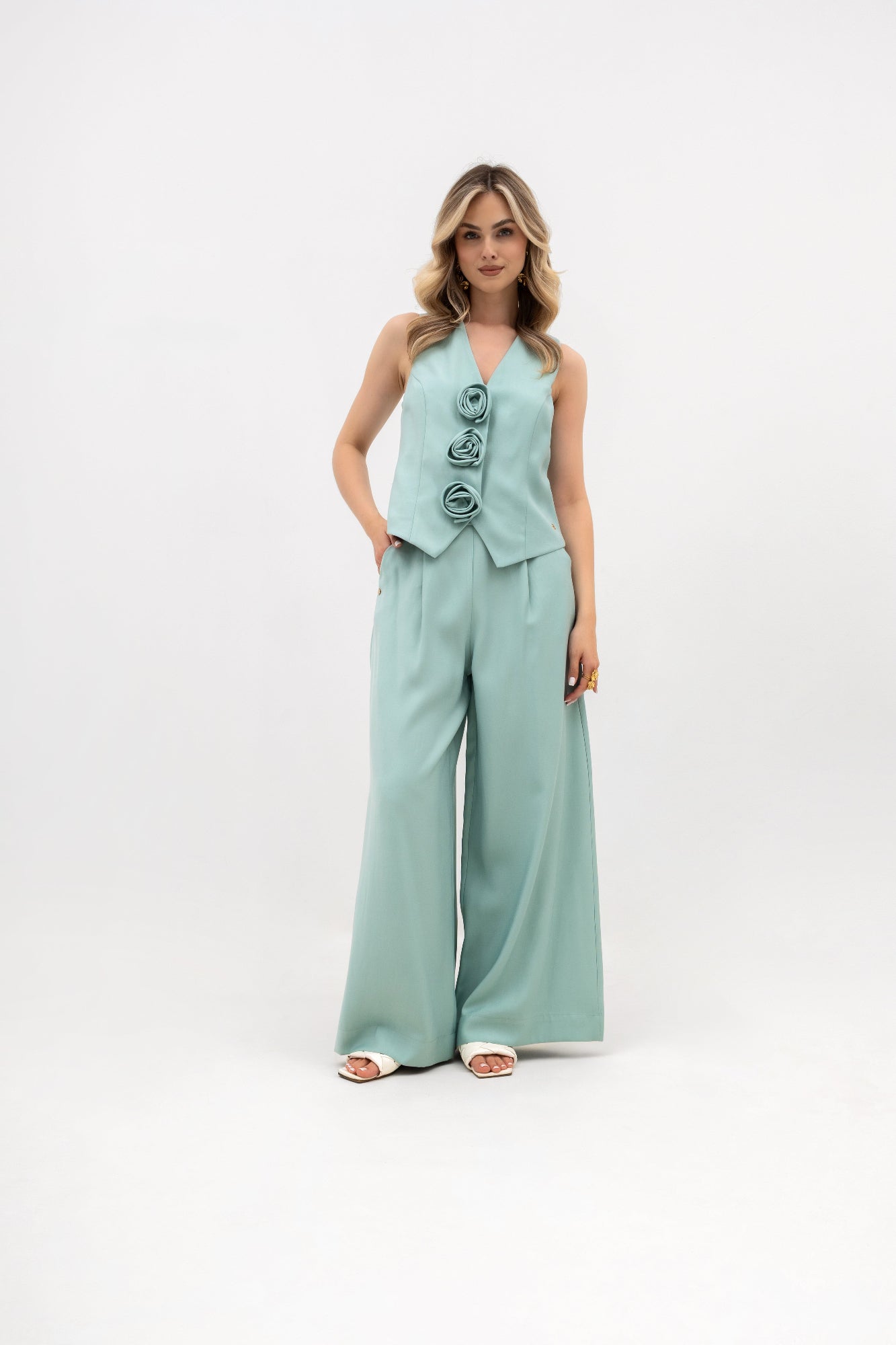 Luna Women's Floral Button Vest – Adjustable Fit for Any Occasion 5