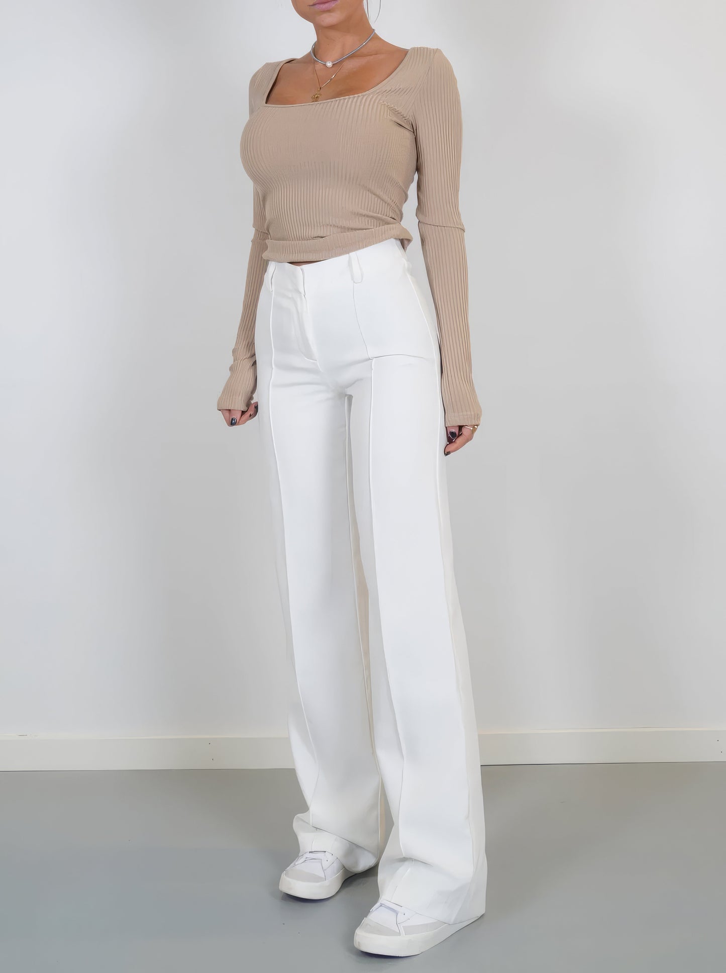 Luxe Women's Wide Leg Pants – Chic Comfort for Any Occasion 2