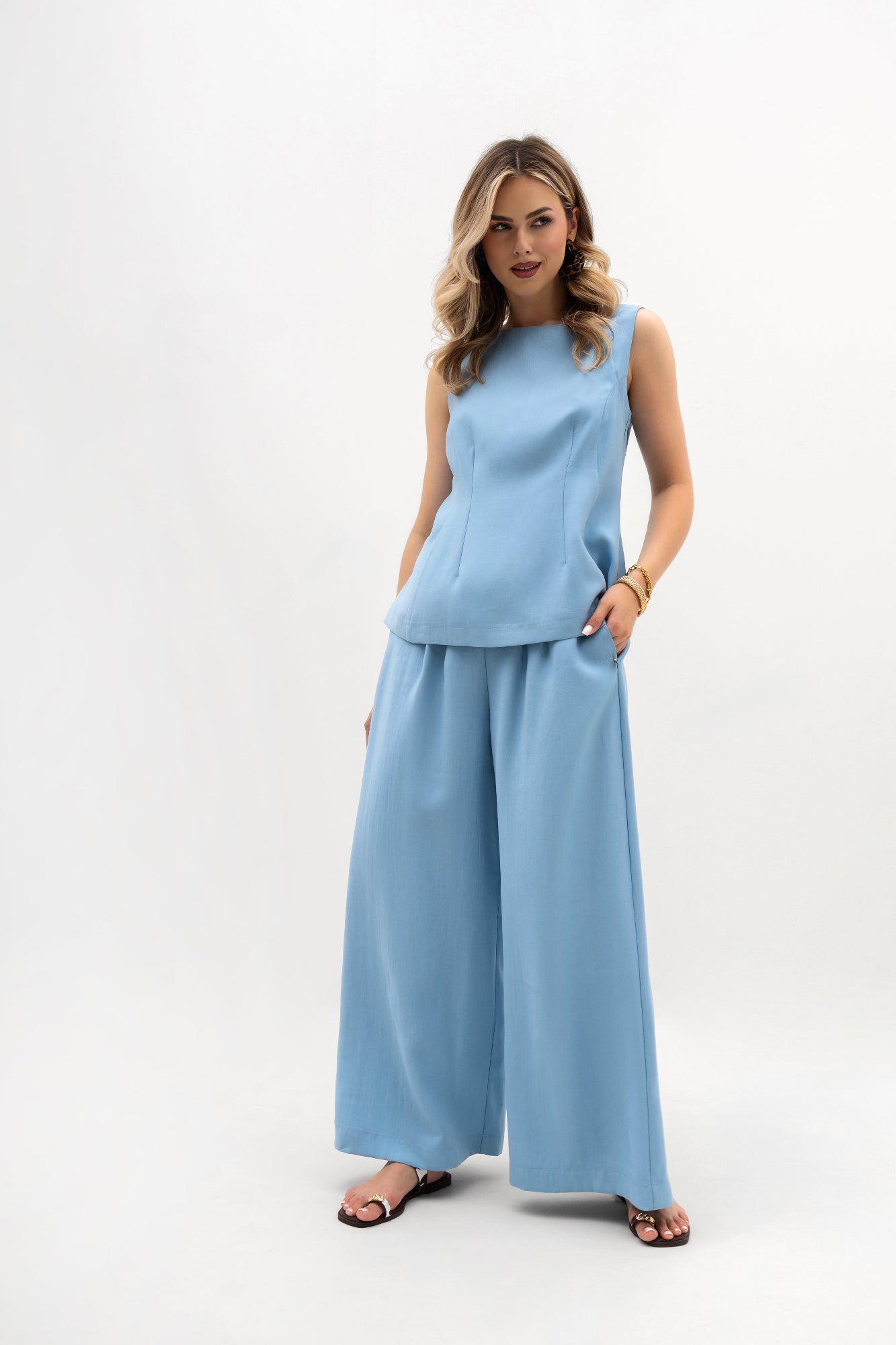 Mira Women's Wide Leg Trousers – Elegant Pleats for Effortless Style 0