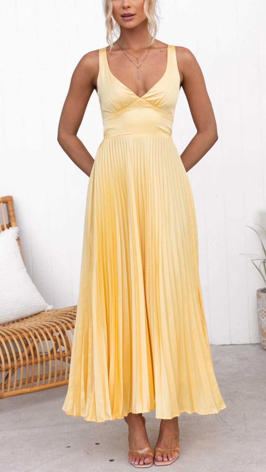 Nara Women's Pleated Maxi Dress – Flattering V-Neck for Summer Events 1