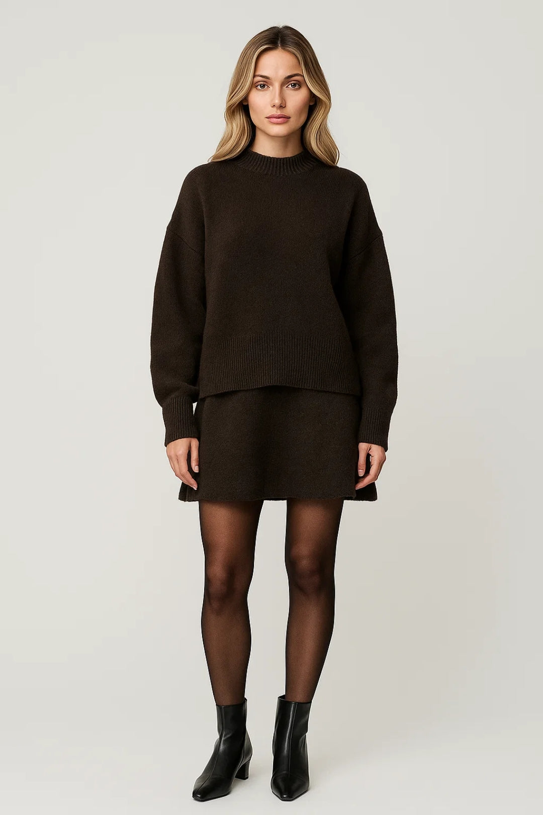 Nika Damen Strickset – Bequemer Pullover und Rock für Elegante Wintertage 1