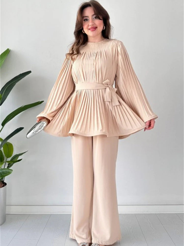 Zestful Elegance Women's Two-Piece Set – Stylish Flared Trousers & Chic Top 2
