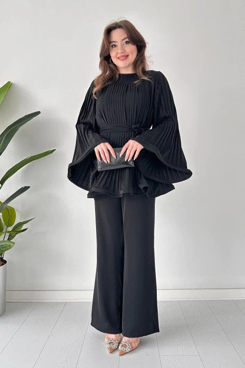 Zestful Elegance Women's Two-Piece Set – Stylish Flared Trousers & Chic Top 9