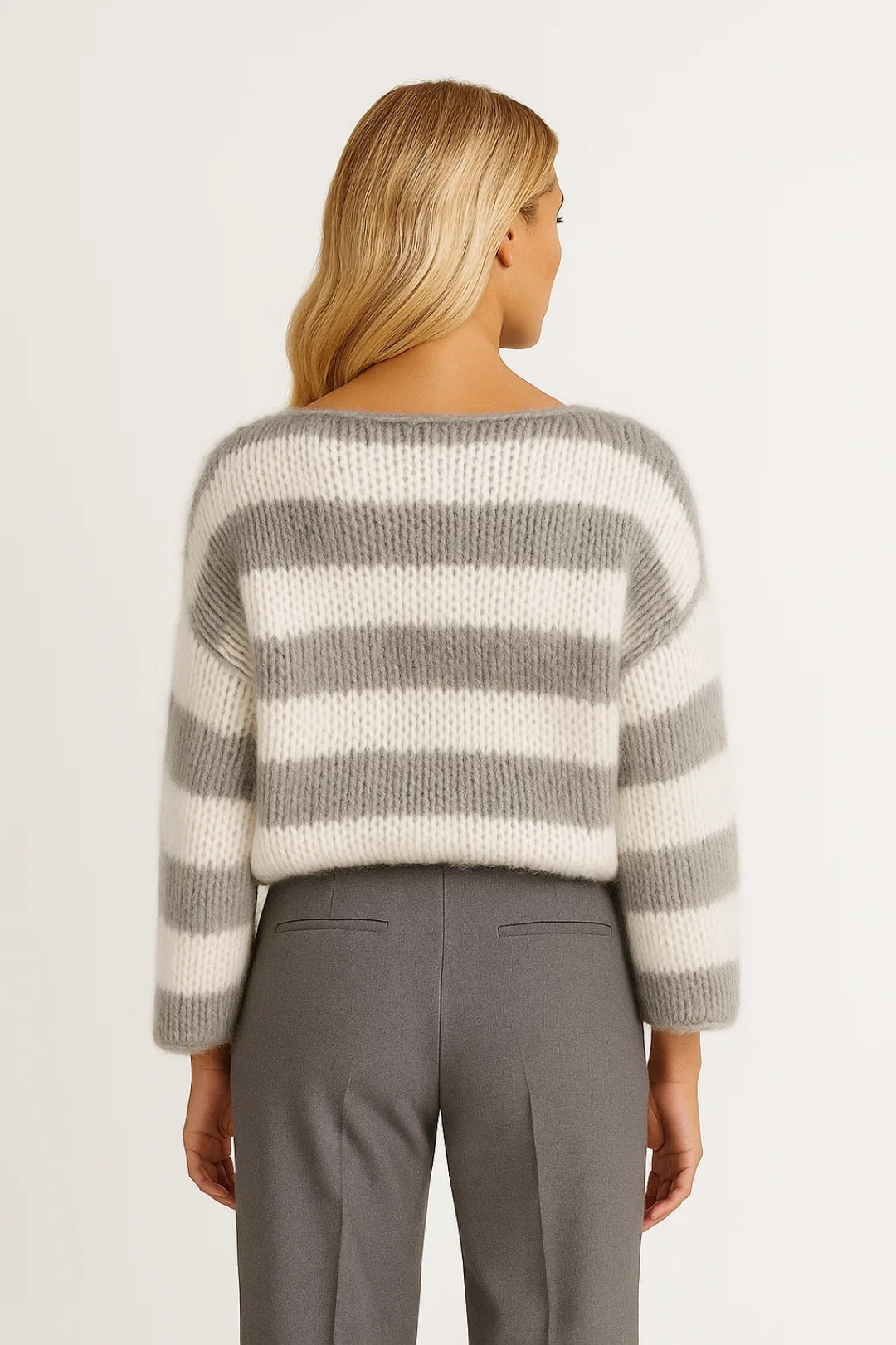 Zesty Women's Oversized Sweater – Cozy Design for Everyday Comfort 1