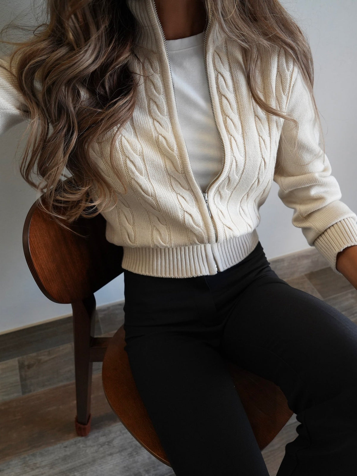Cardigan Women - Cable Knit Zip Cardigan with High Neck and Ribbed Trim