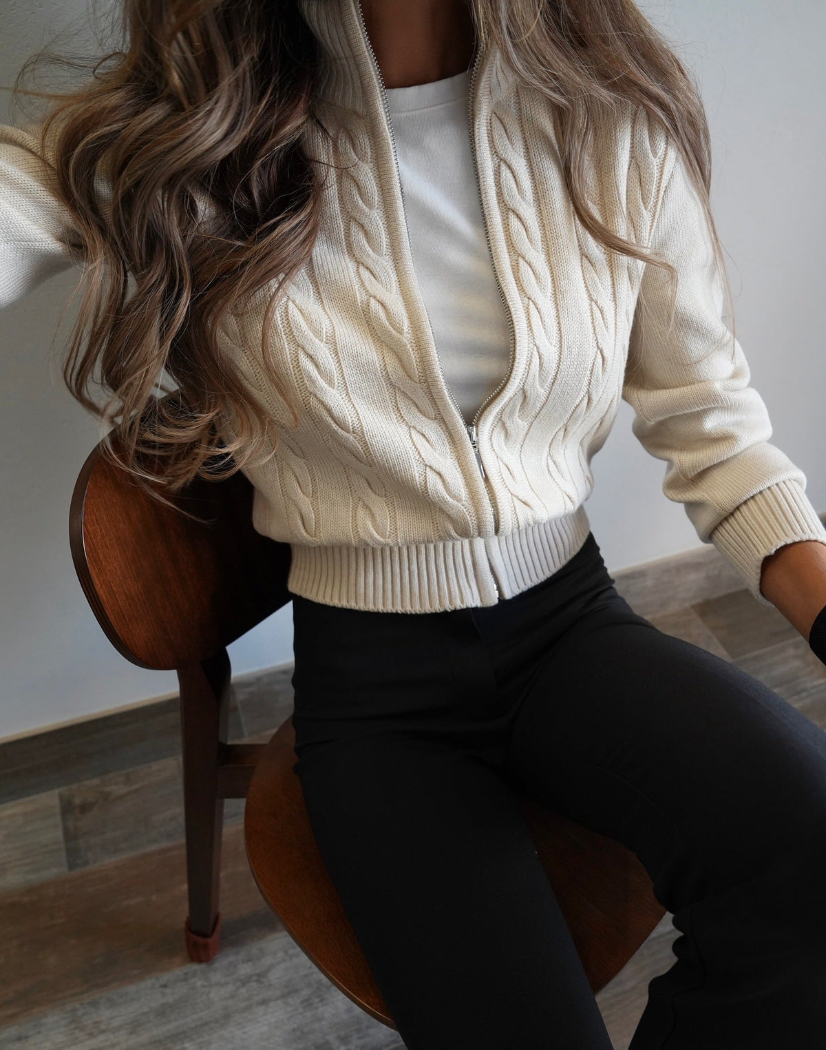 Cardigan Women - Cable Knit Zip Cardigan with High Neck and Ribbed Trim