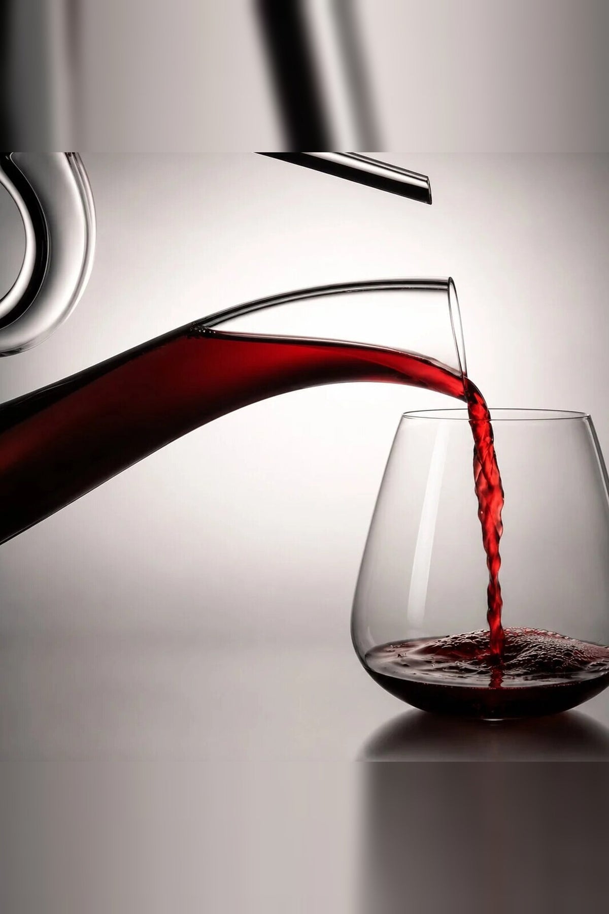 Wine Aerator Carafe – Elegant Spiral for Serving