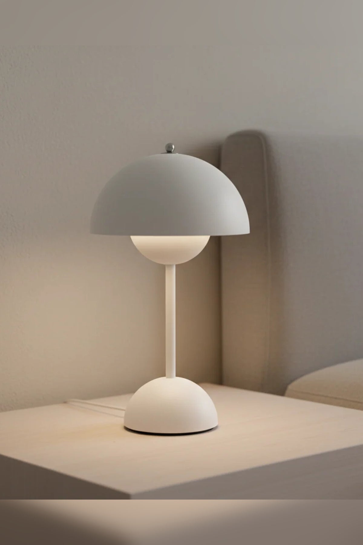 Hemisphere Table Lamp – rechargeable, dimmable, warm white light
