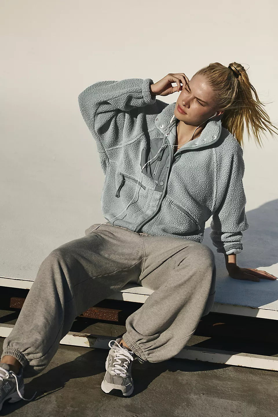 Jacket Women - Sherpa Utility Jacket with Zip Pockets