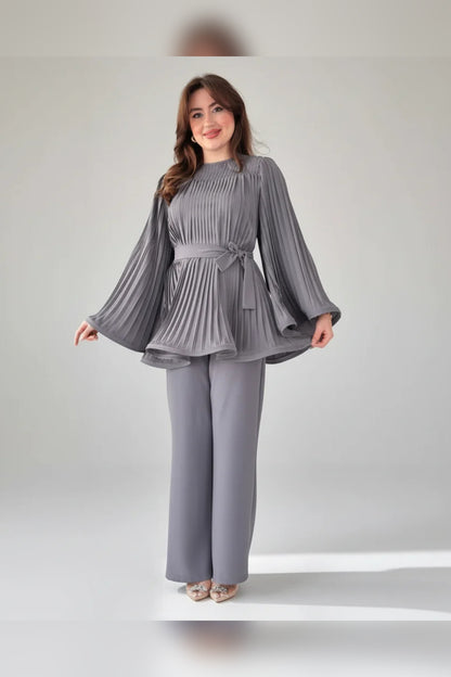 Set Women - Pleated Two-Piece with Wide Leg Trousers