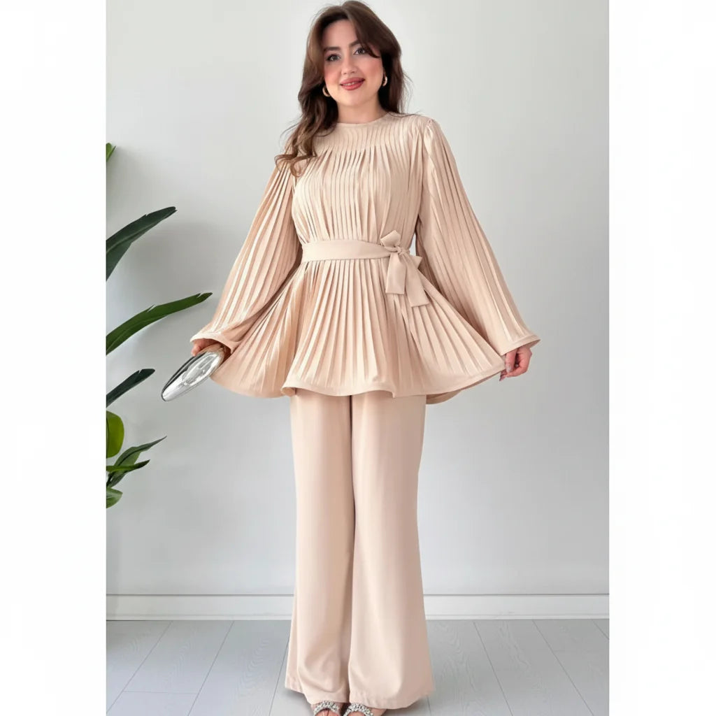 Set Women - Pleated Two-Piece with Wide Leg Trousers