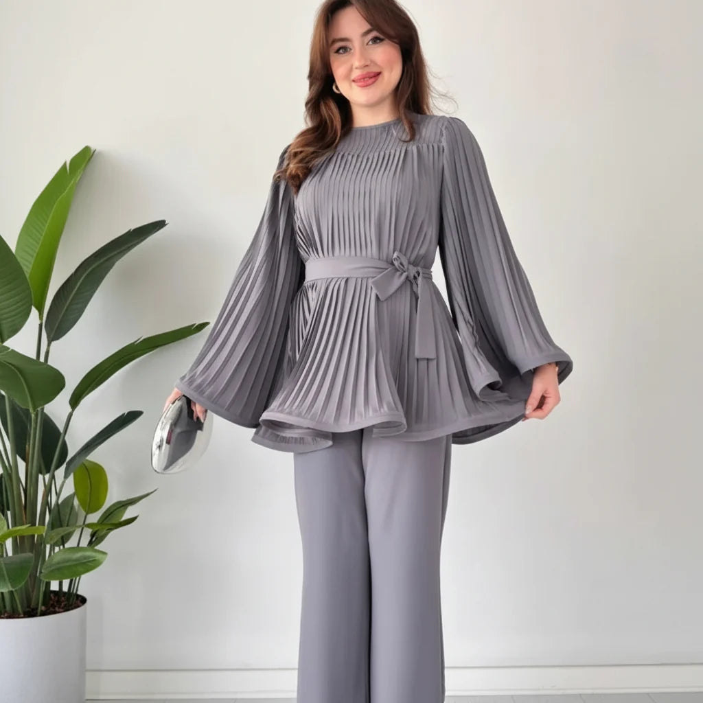 Set Women - Pleated Two-Piece with Wide Leg Trousers