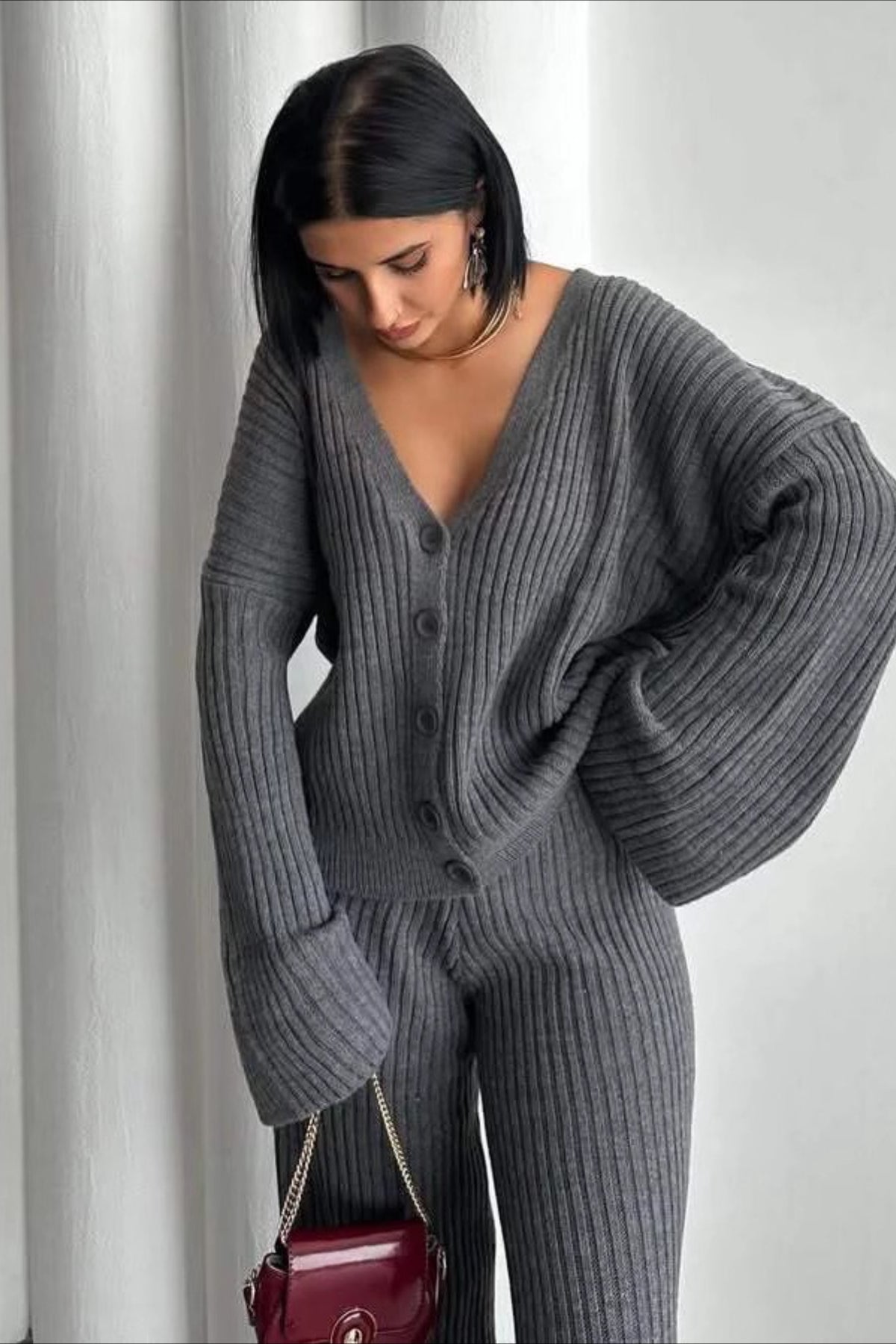 Set Women - Two-Piece Ribbed Knit Outfit with Button Front Cardigan and Wide Leg Trousers
