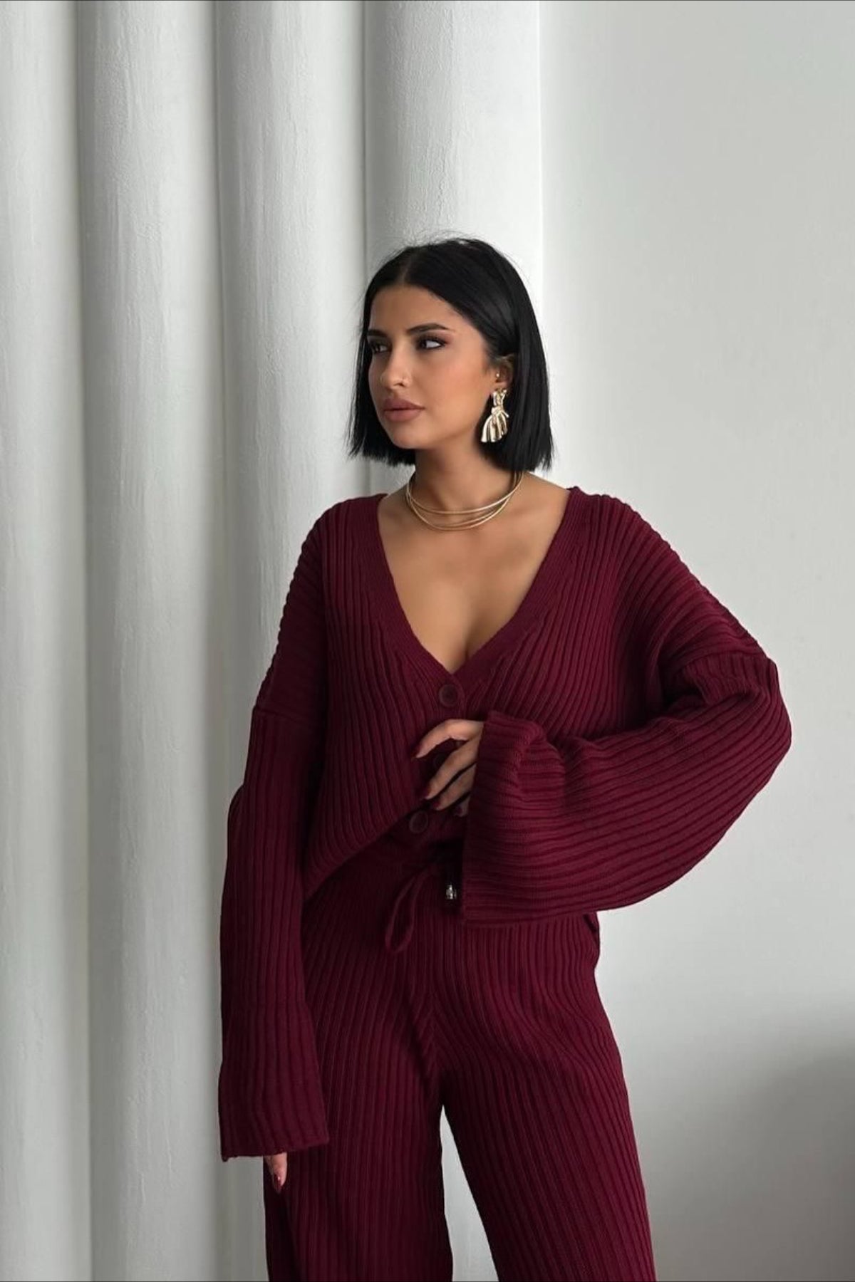 Set Women - Two-Piece Ribbed Knit Outfit with Button Front Cardigan and Wide Leg Trousers