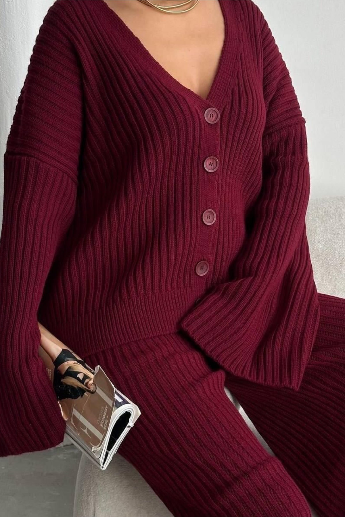 Set Women - Two-Piece Ribbed Knit Outfit with Button Front Cardigan and Wide Leg Trousers