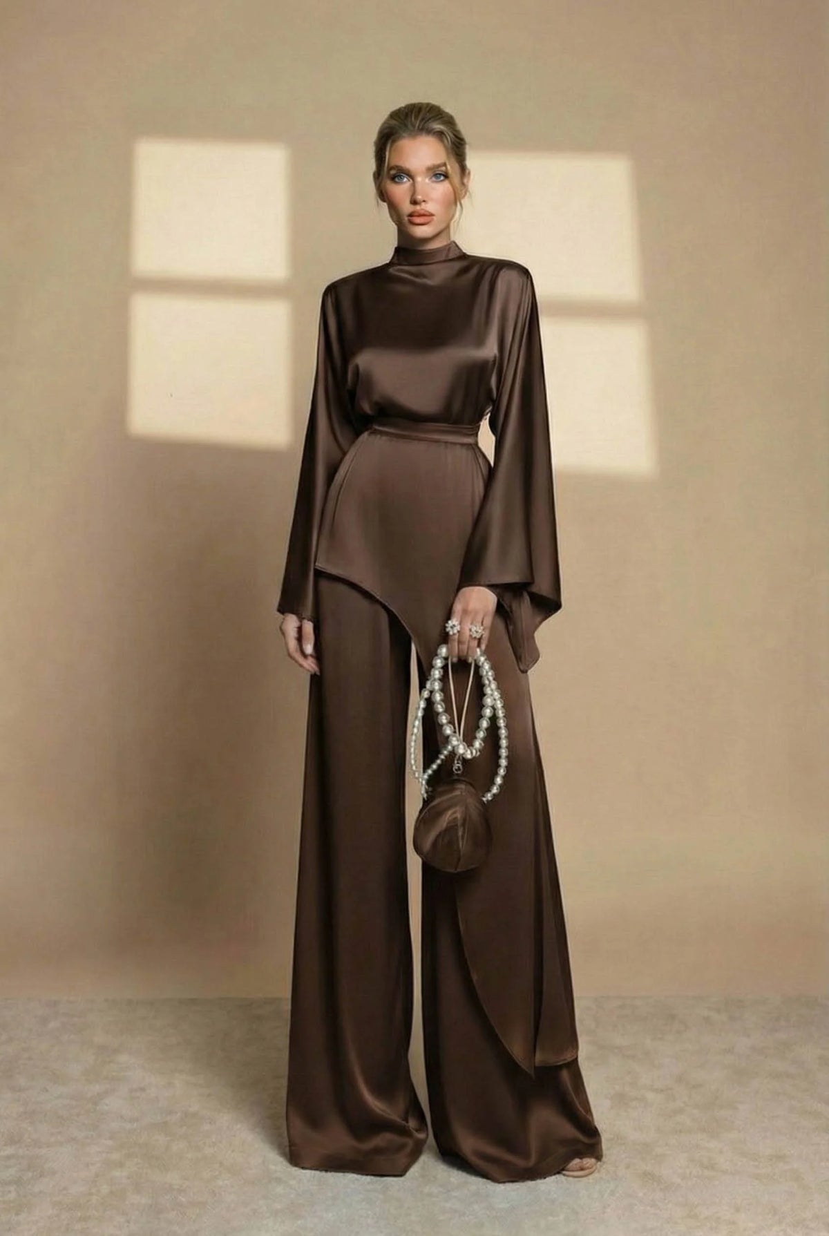 Set Women - Two-Piece Satin Evening Outfit with High Neck Top and Wide Leg Trousers
