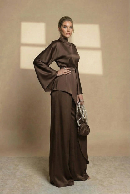 Set Women - Two-Piece Satin Evening Outfit with High Neck Top and Wide Leg Trousers