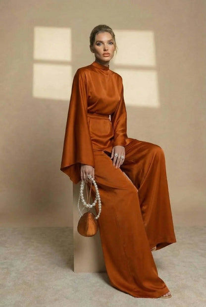 Set Women - Two-Piece Satin Evening Outfit with High Neck Top and Wide Leg Trousers