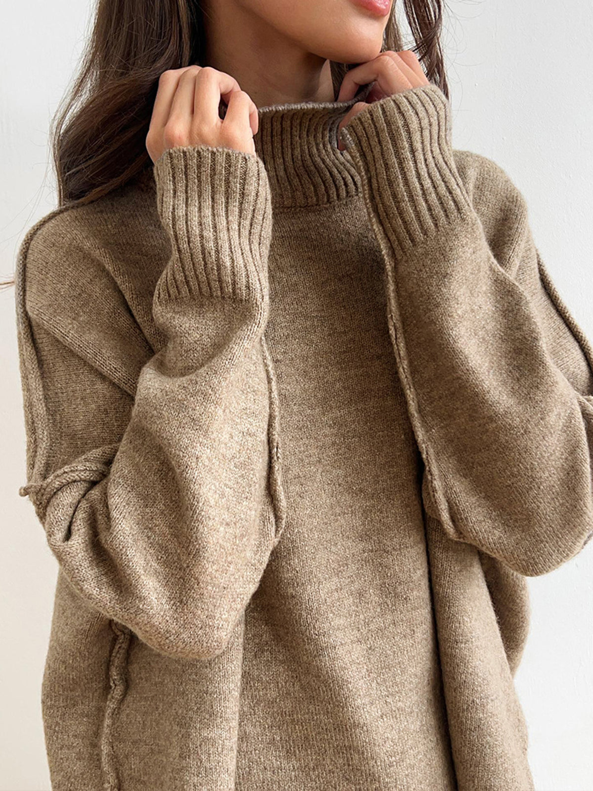 Set Women - Two-Piece Turtleneck Knit Outfit with Wide Leg Trousers