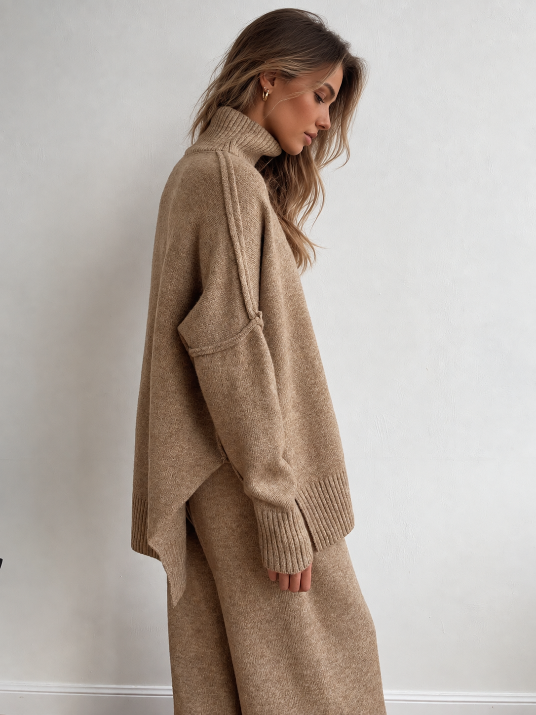 Set Women - Two-Piece Turtleneck Knit Outfit with Wide Leg Trousers