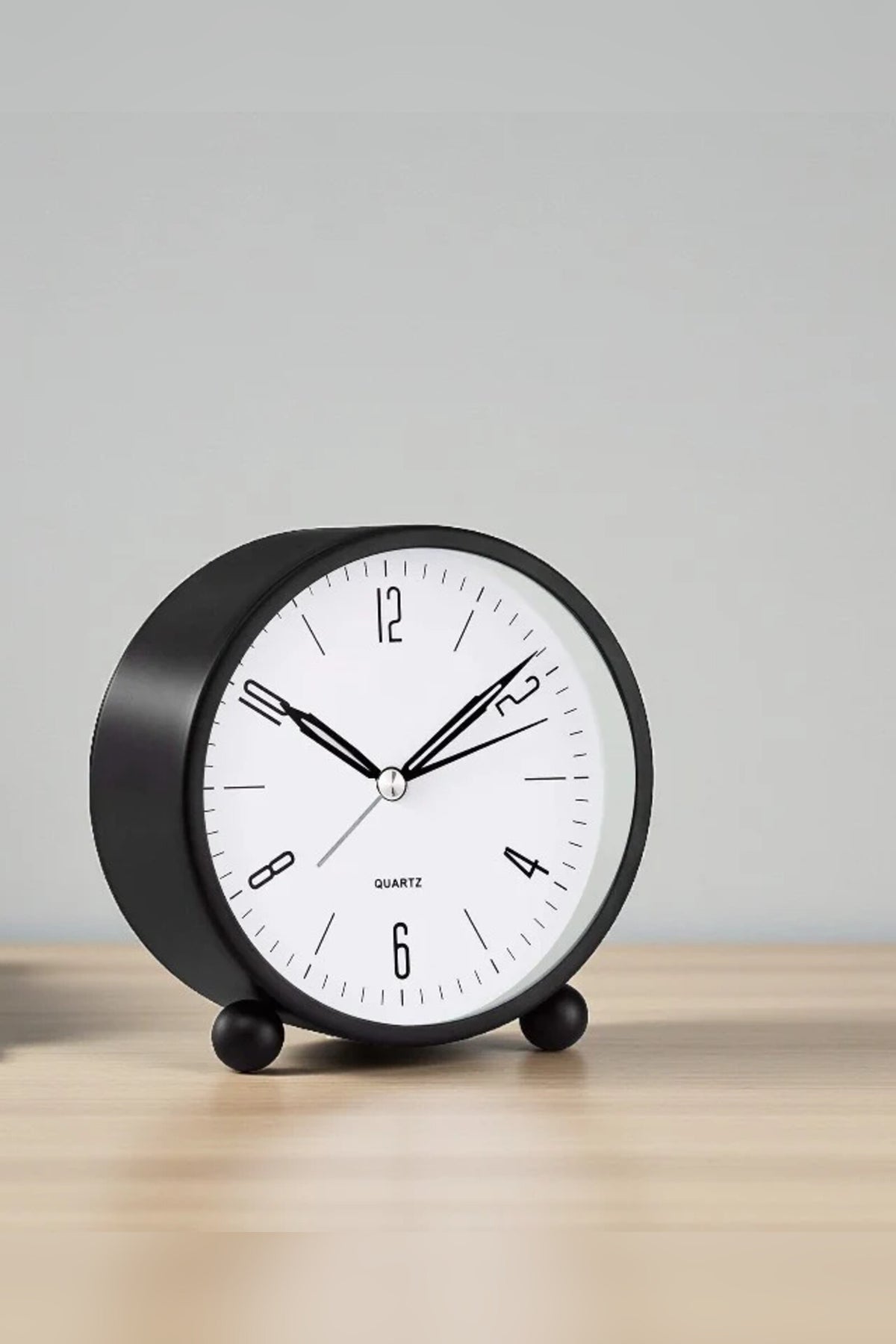 Silent Alarm Clock – night light, quartz movement, bedside