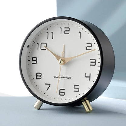 Silent Table Clock – Scandinavian design, minimalist metal