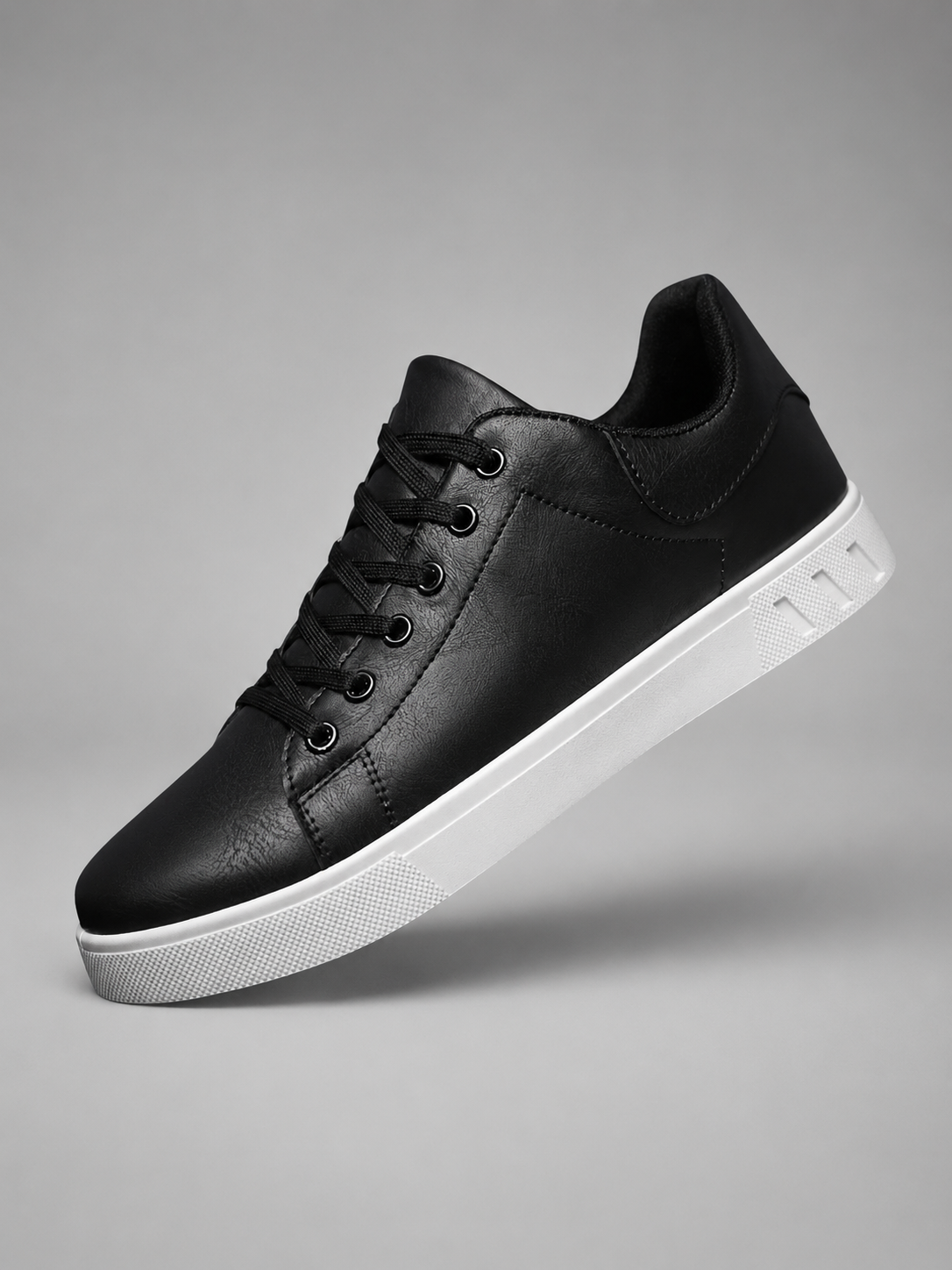 Sneakers Men - Lace-Up Low Top Trainers with Cushioned Sole