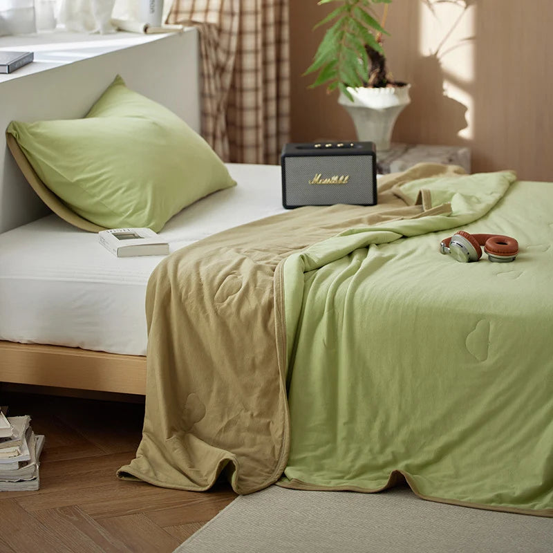 Sofa throw – reversible microfibre, lightweight two-tone blanket