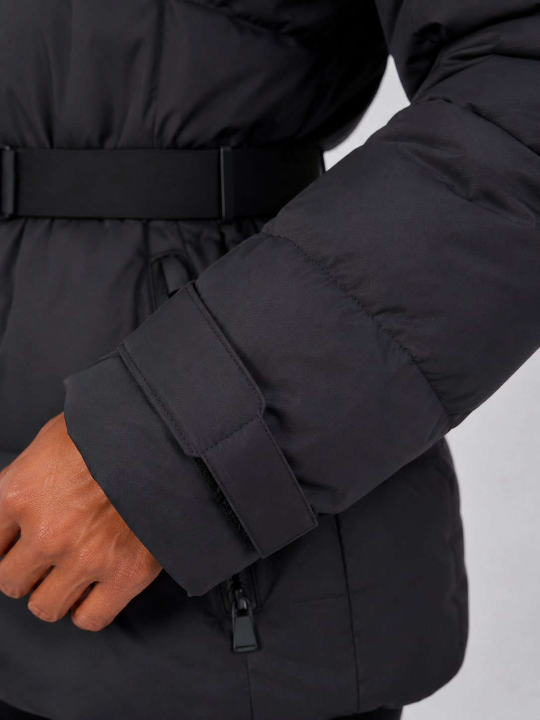 <strong>Women’s Belted Hooded Puffer Jacket</strong> – <strong>Cozy Winter Warmth</strong> 4