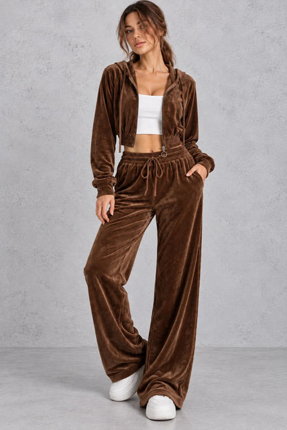 Tracksuit Women - Velvet Cropped Set with Hood and Wide Leg