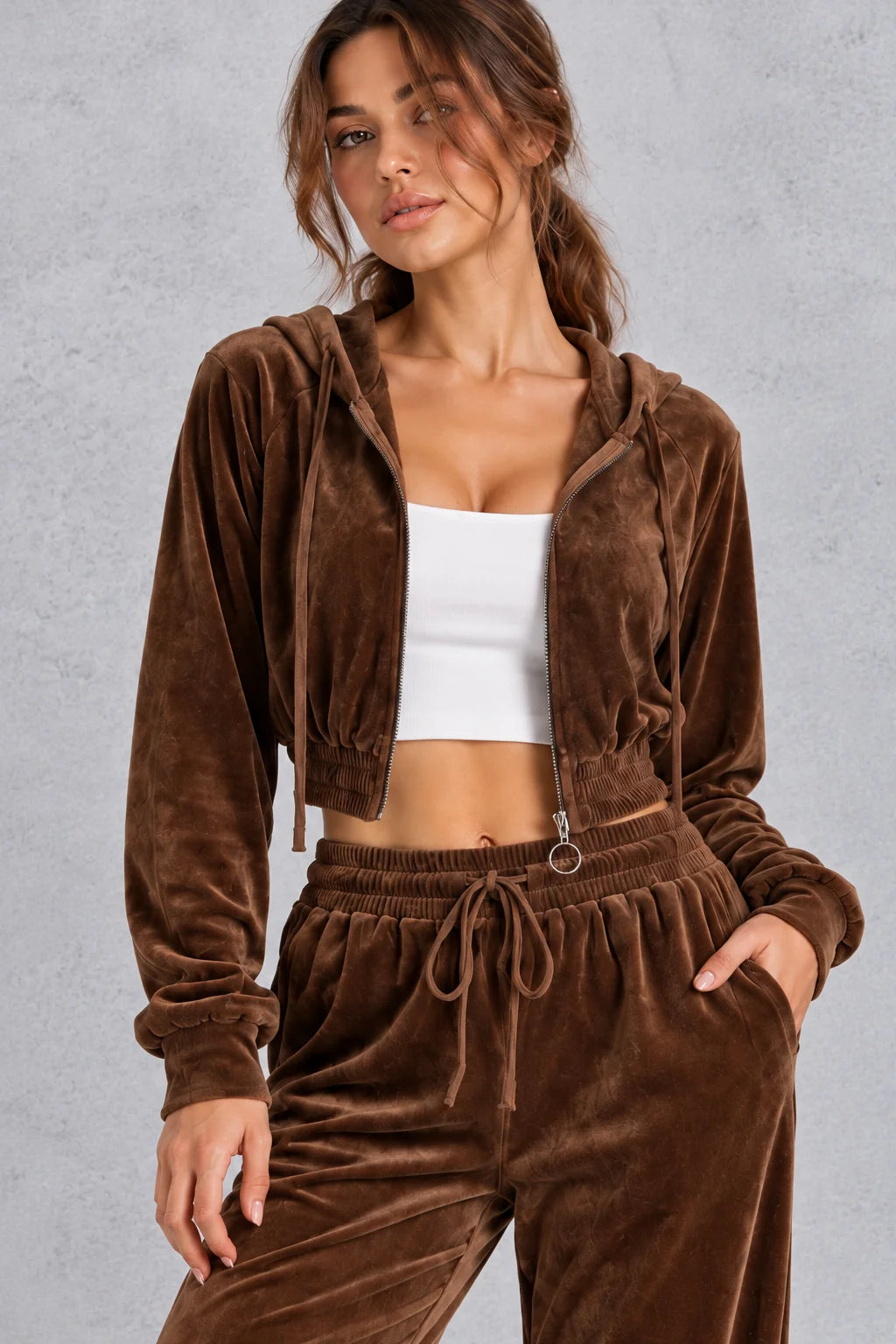 Tracksuit Women - Velvet Cropped Set with Hood and Wide Leg