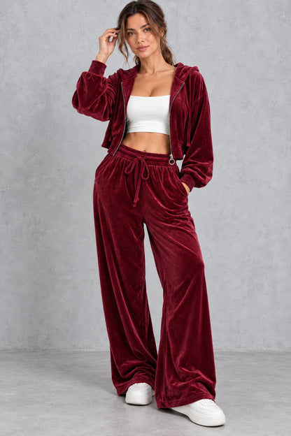 Tracksuit Women - Velvet Cropped Set with Hood and Wide Leg