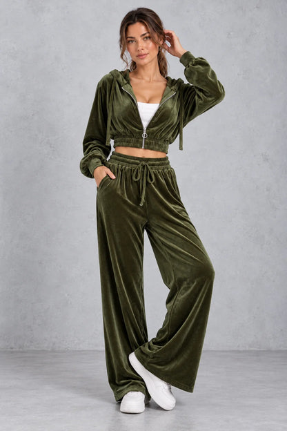 Tracksuit Women - Velvet Cropped Set with Hood and Wide Leg