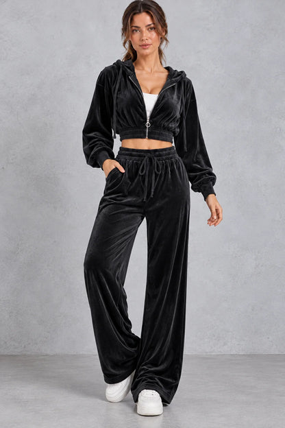 Tracksuit Women - Velvet Cropped Set with Hood and Wide Leg